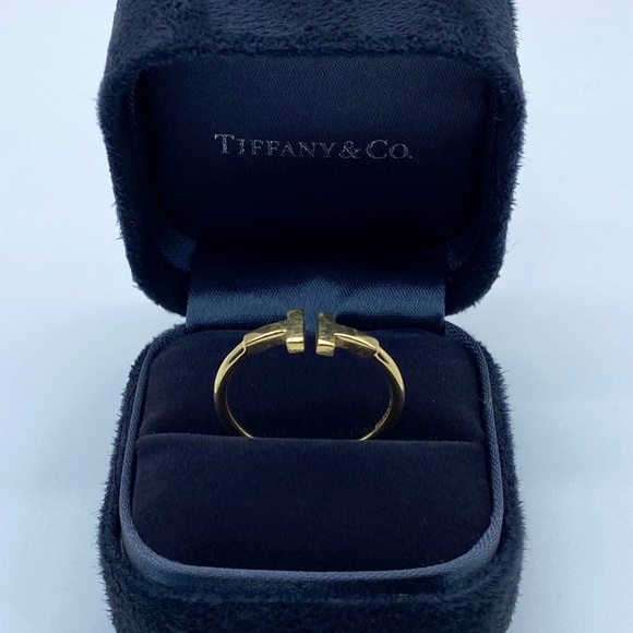 Tiffany & Co. Jewelry - Tiffany T Wire Ring in 18k Gold